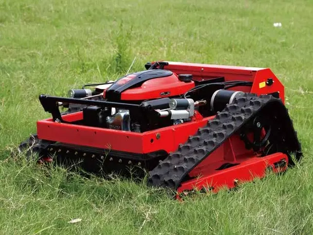 Zašto vlasnici velikih parcela masovno kupuju kosilice na gusenicama?