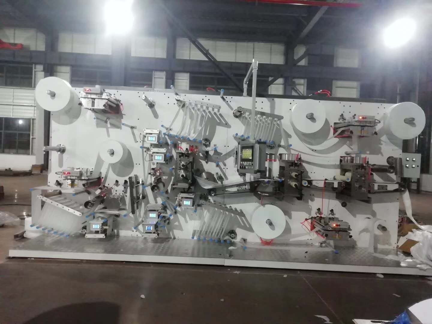 Mašina za proizvodnju maski 2