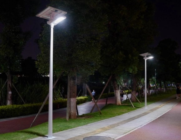 Solarna ulična rasveta model 3